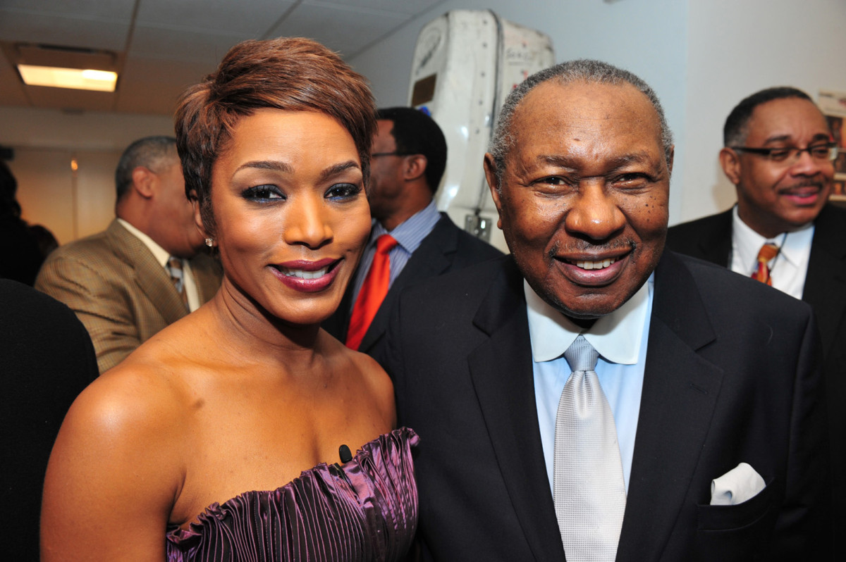 Angela Bassett: pic #306284